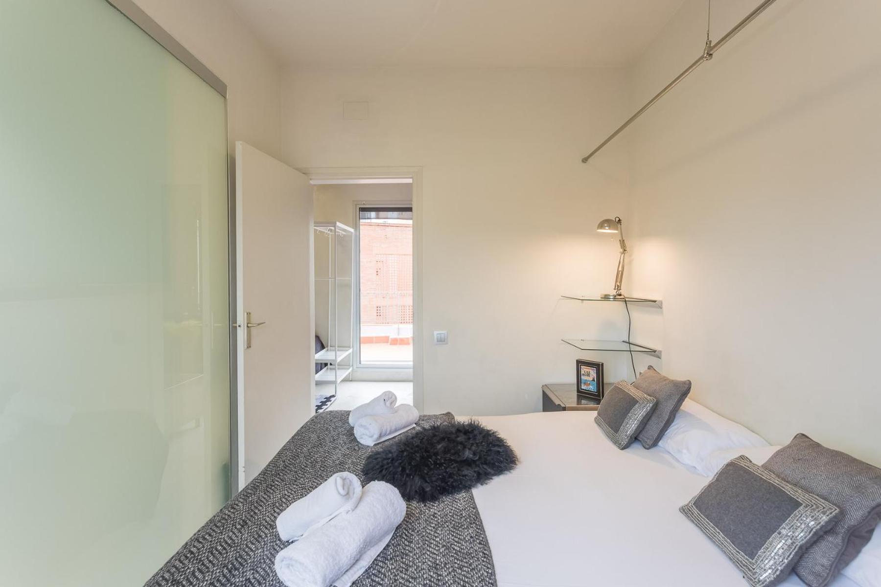 My Space Barelona - Renovated Attic With Two Terrace Apartment *